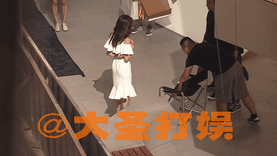 求于谦抽烟的表情包 - 步行街主干道 - 虎扑社区