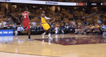 nba历史上有多少球员能实战平框?