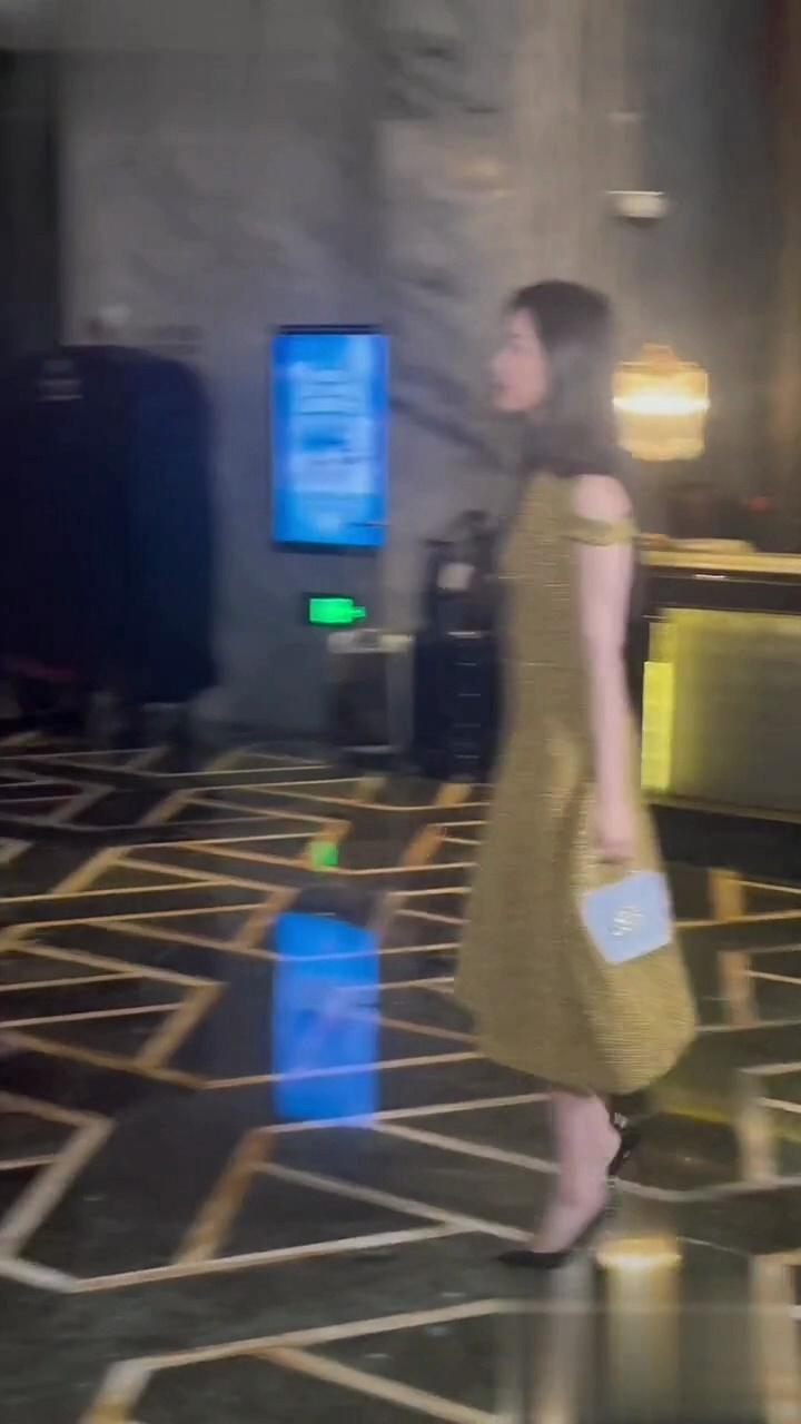video-poster