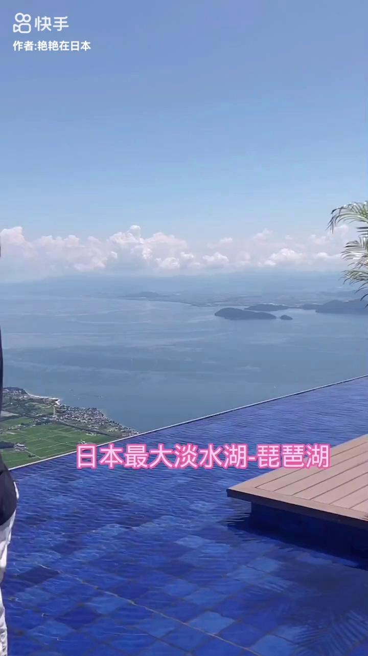 video-poster