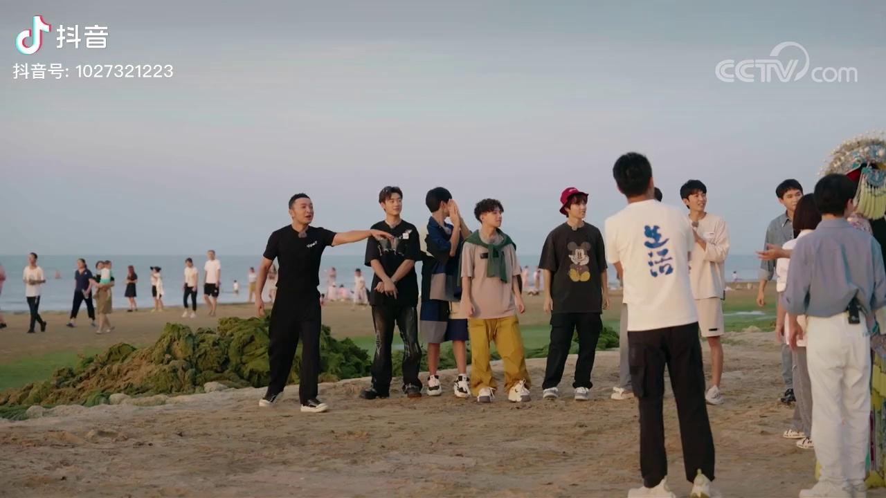 video-poster