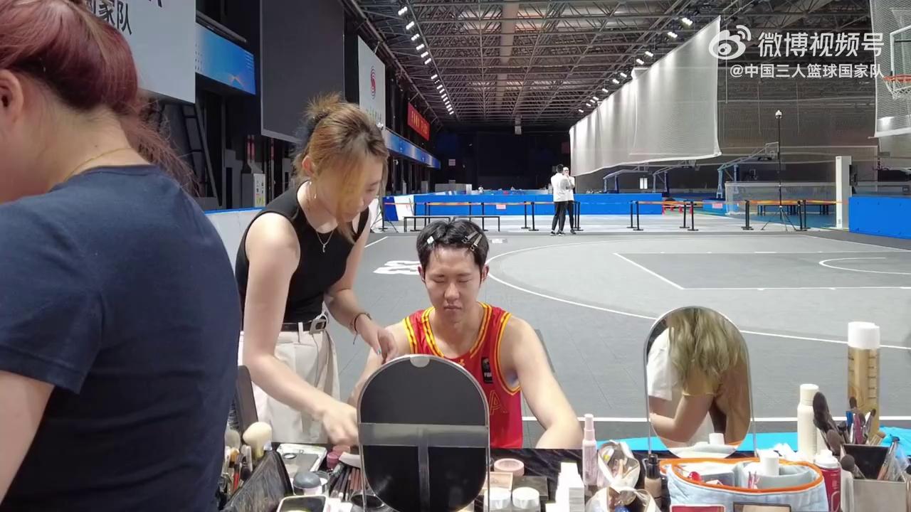 video-poster