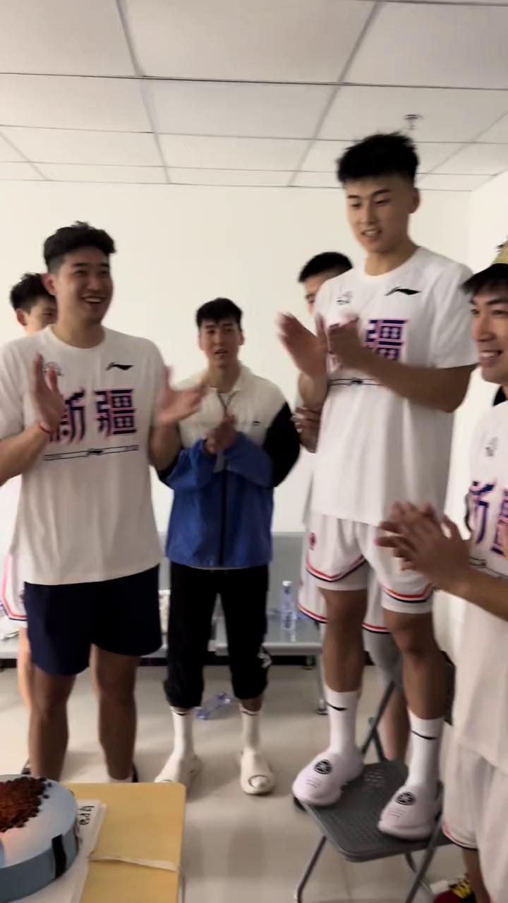 video-poster
