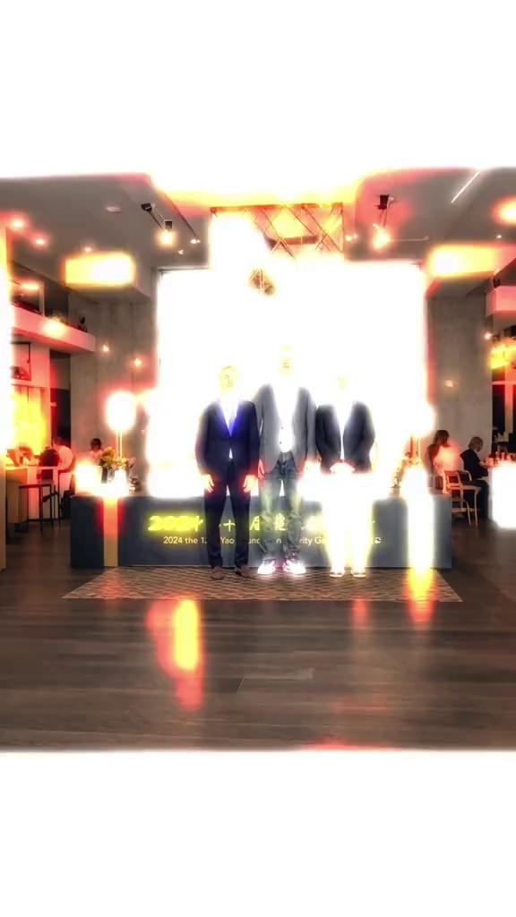 video-poster