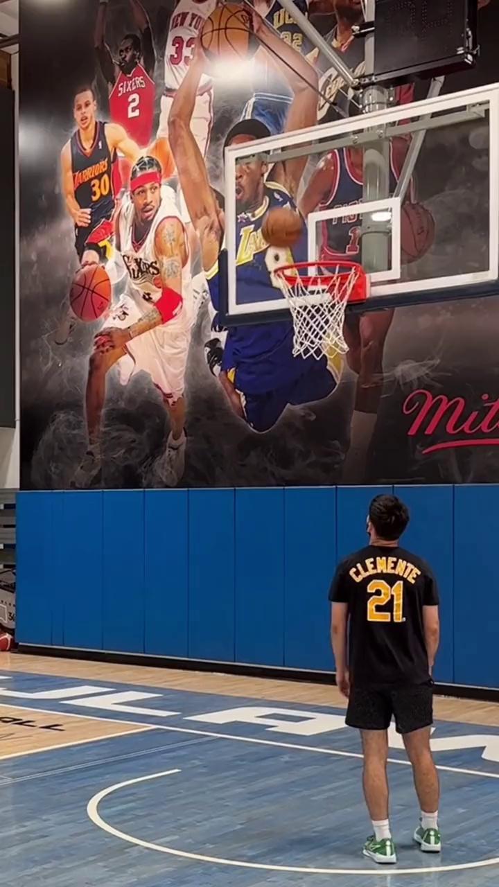 video-poster