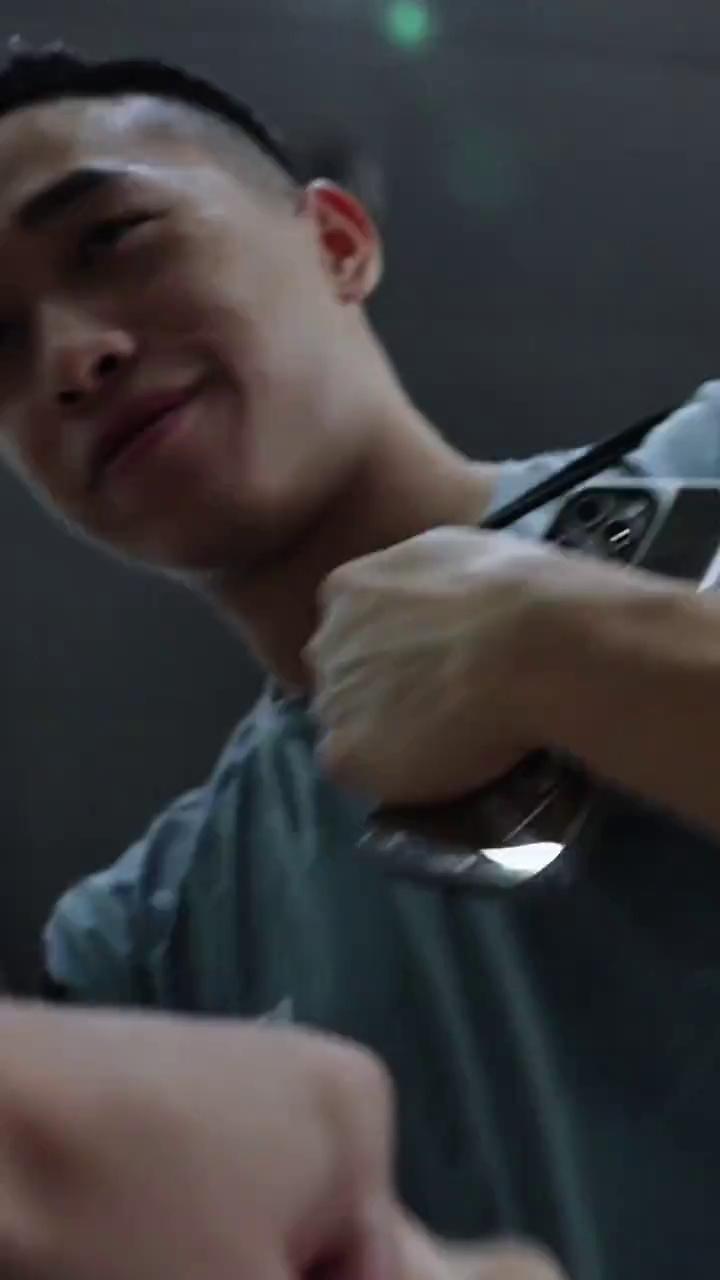 video-poster