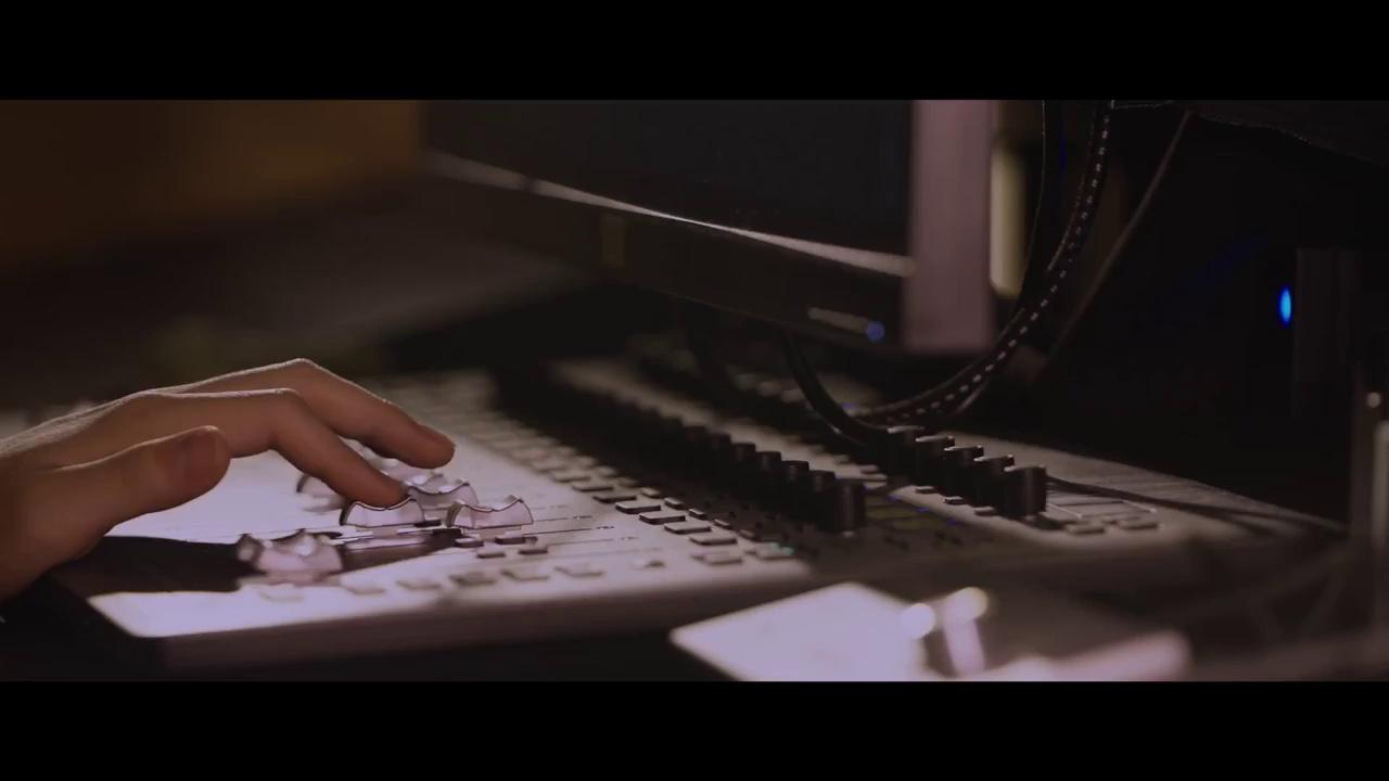 video-poster
