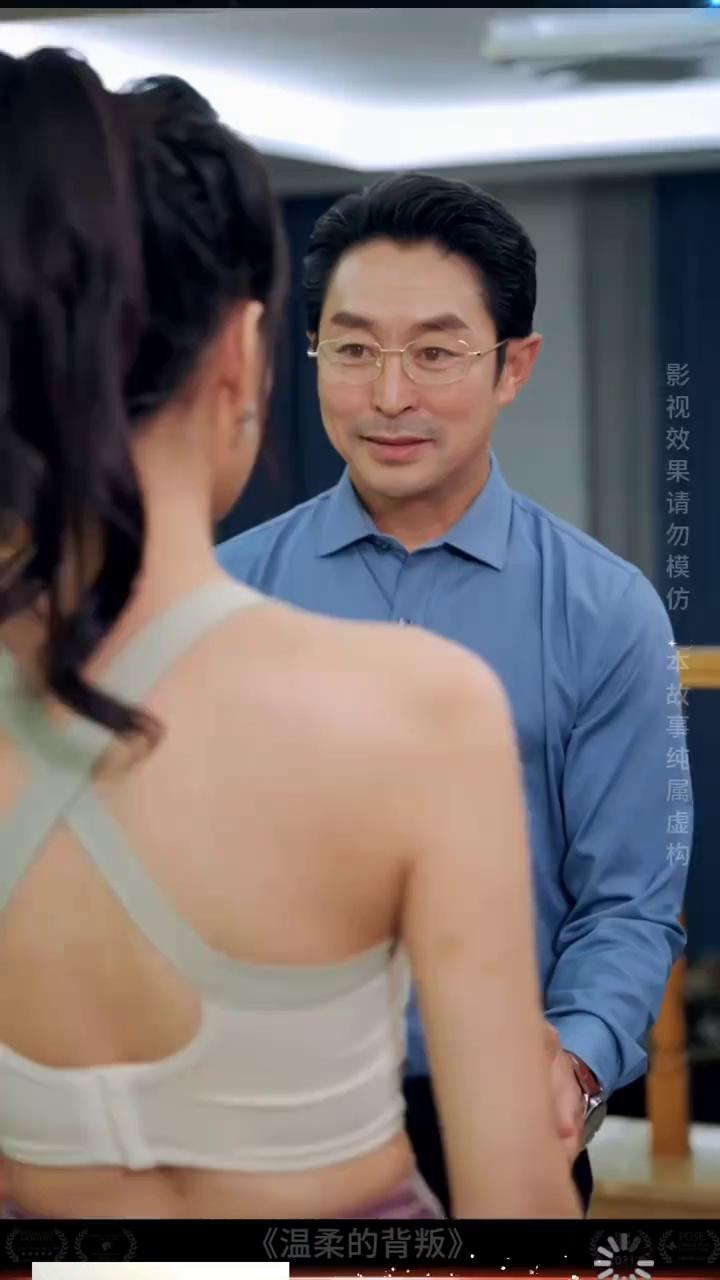 video-poster