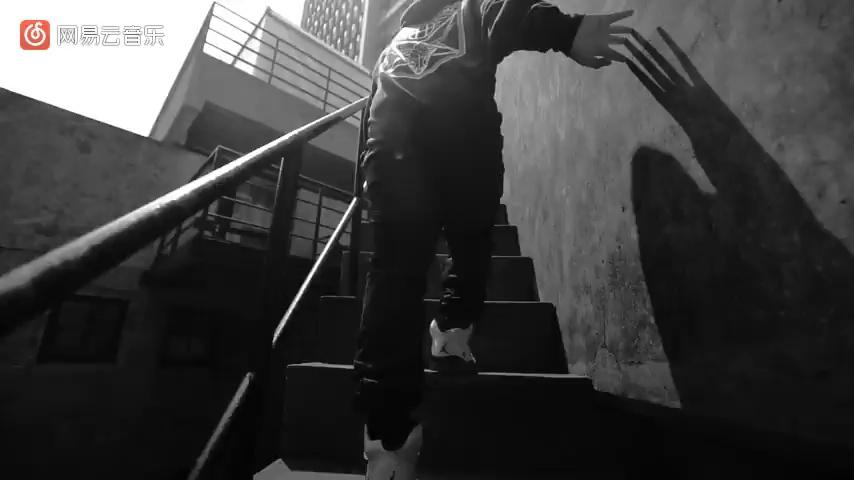 video-poster