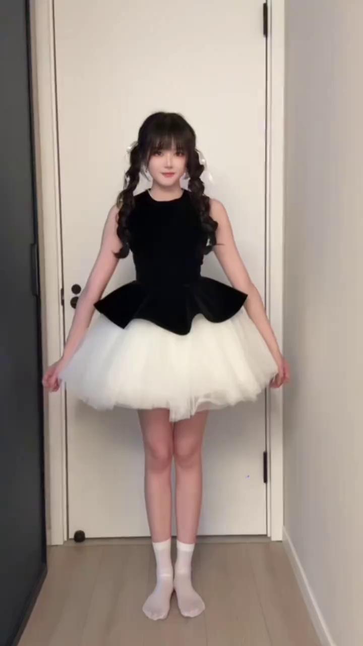 video-poster