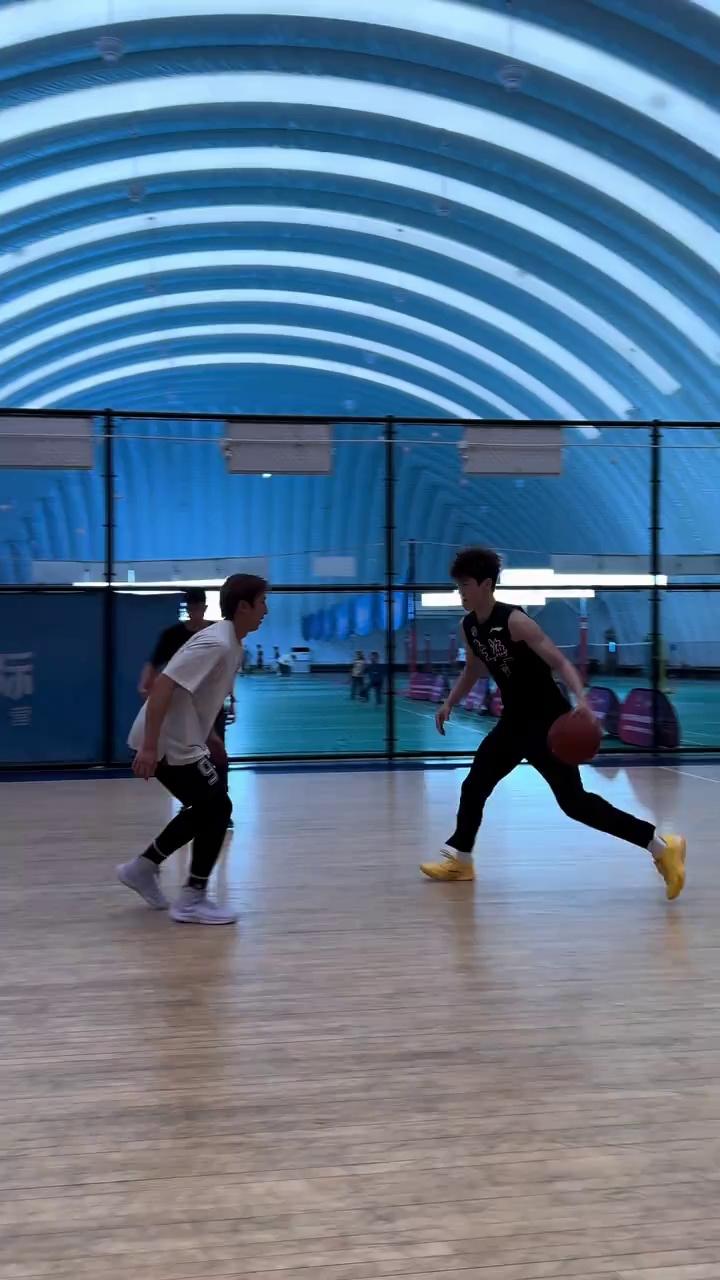 video-poster
