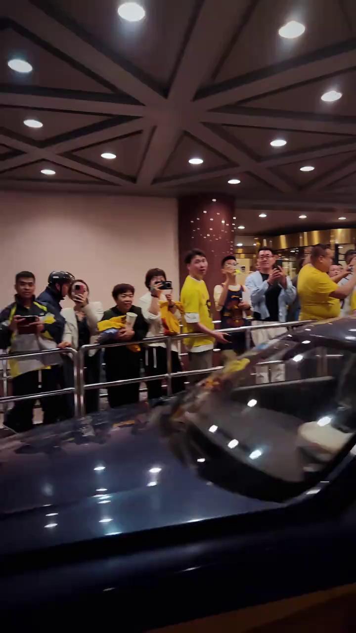 video-poster