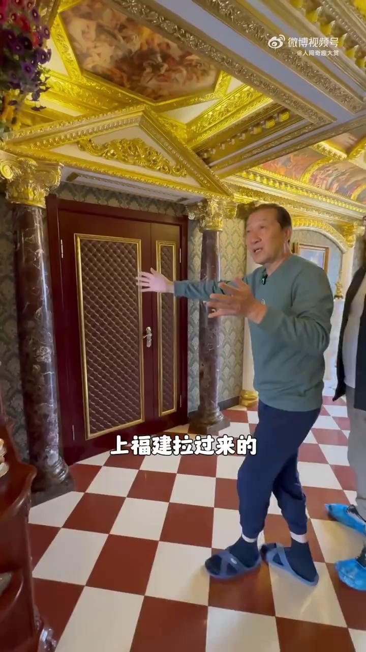 video-poster