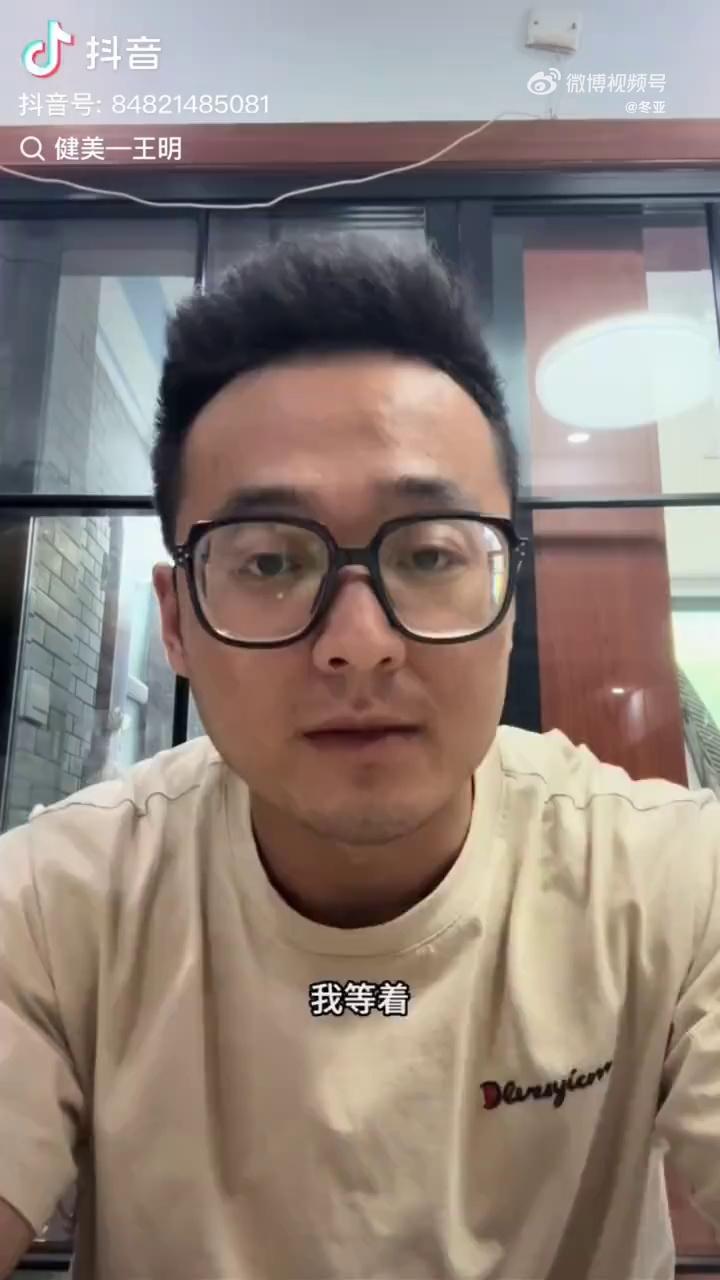 video-poster