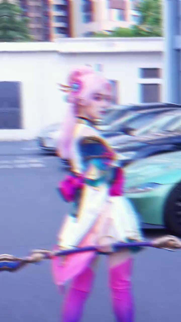 video-poster