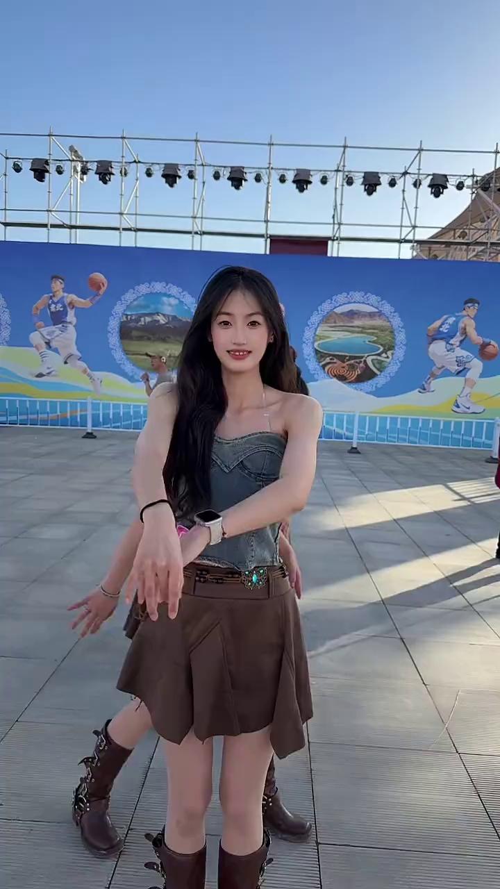 video-poster