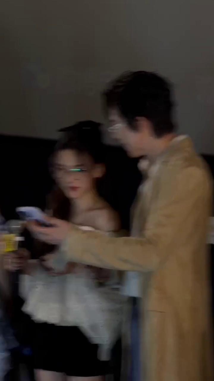 video-poster