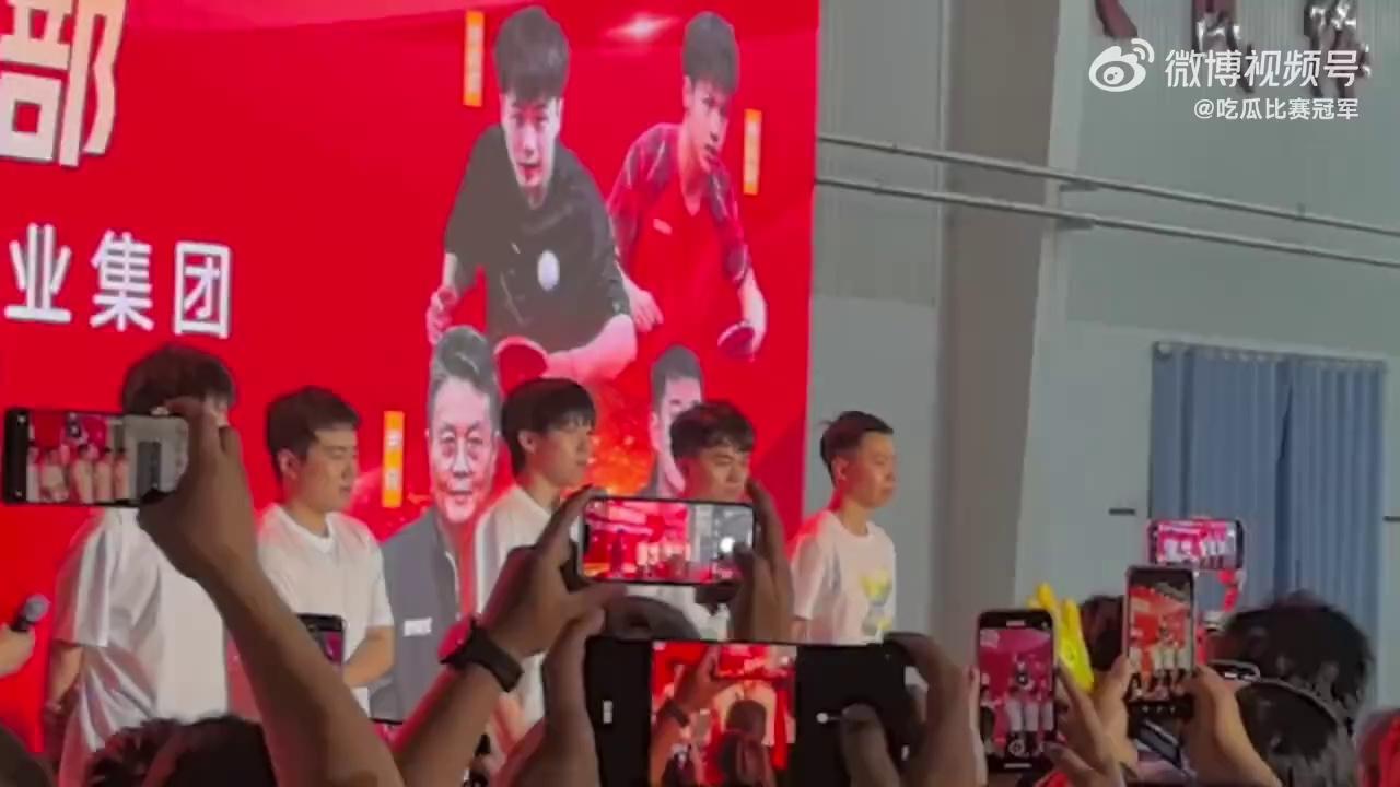 video-poster