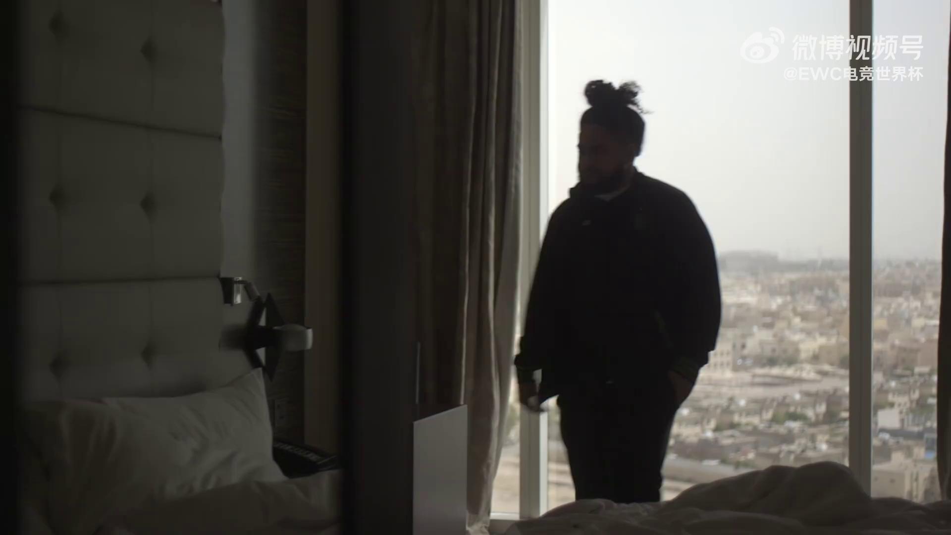 video-poster