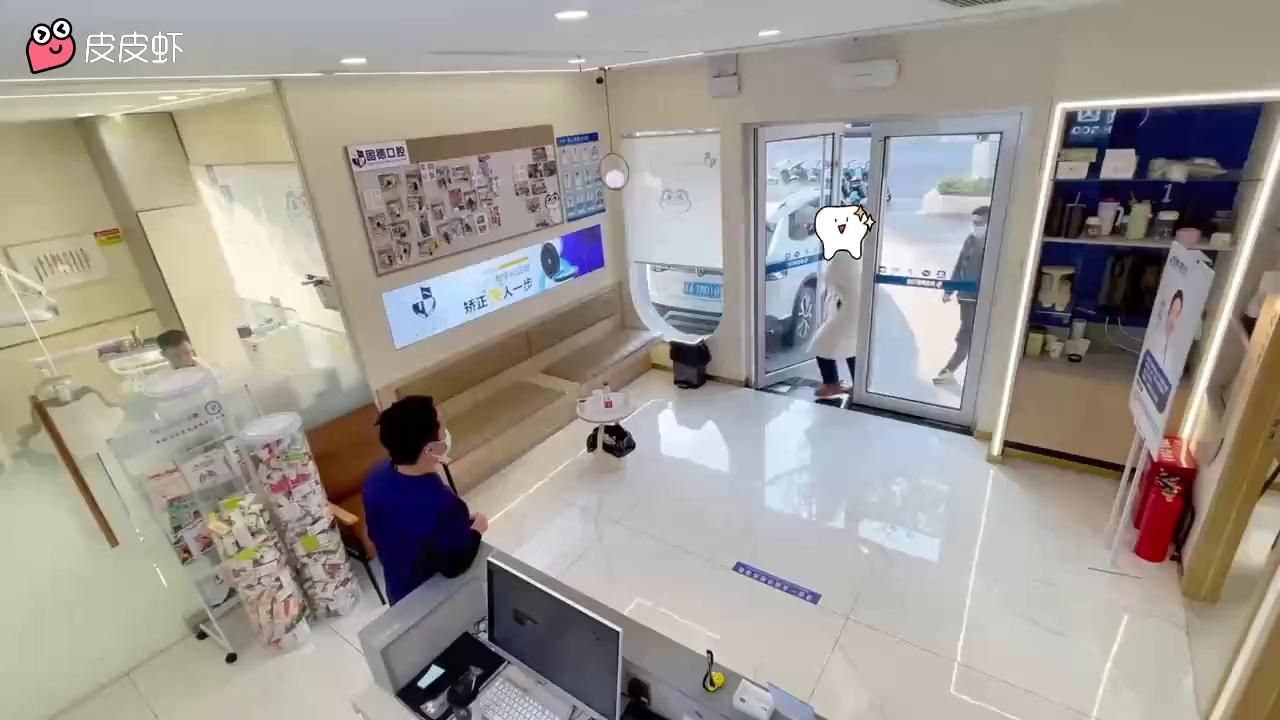 video-poster