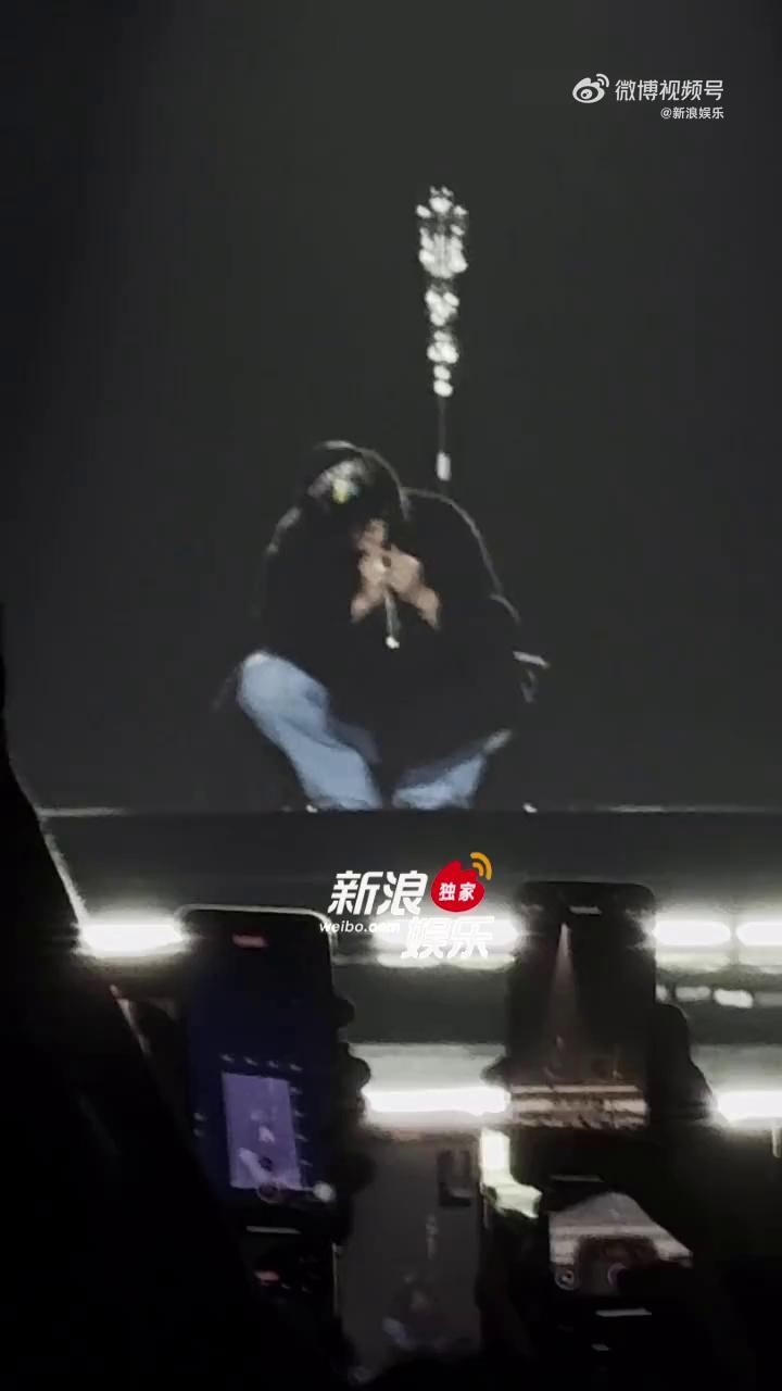 video-poster