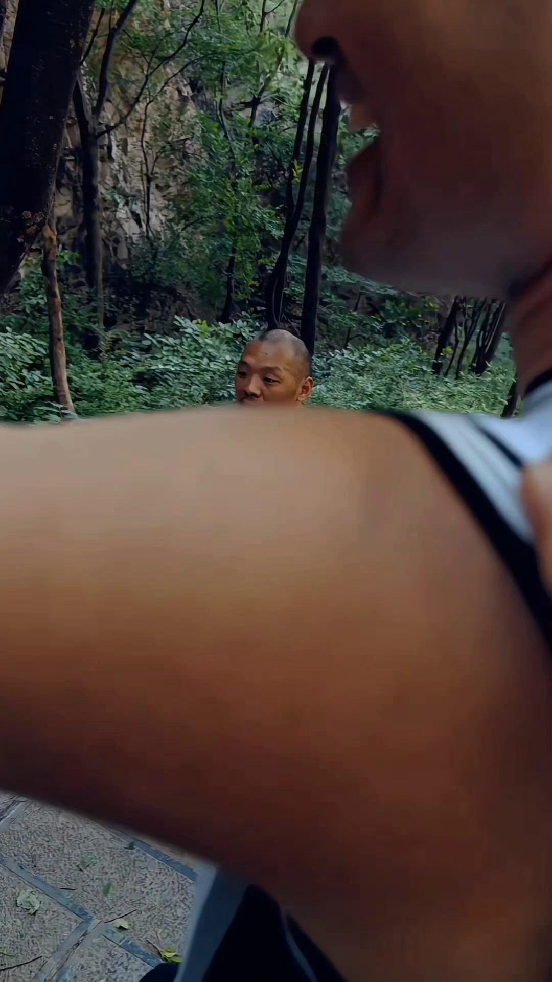 video-poster