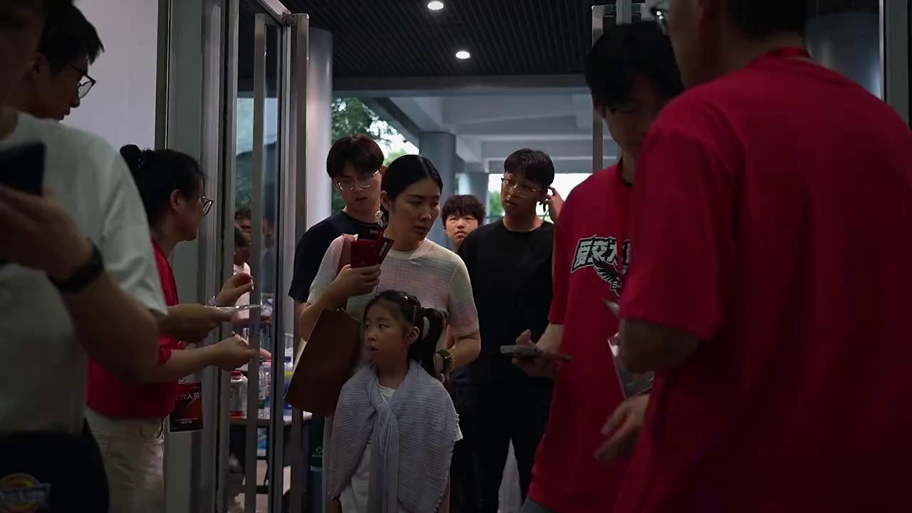 video-poster