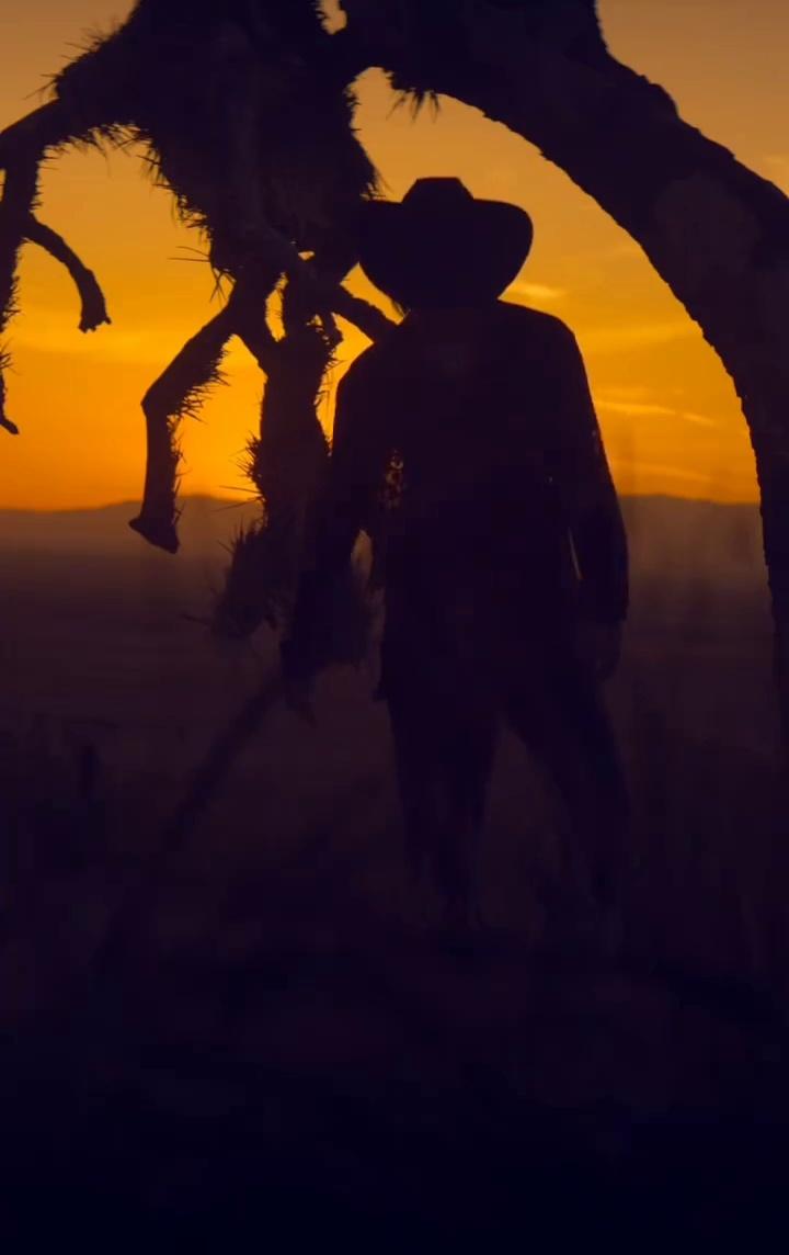 video-poster