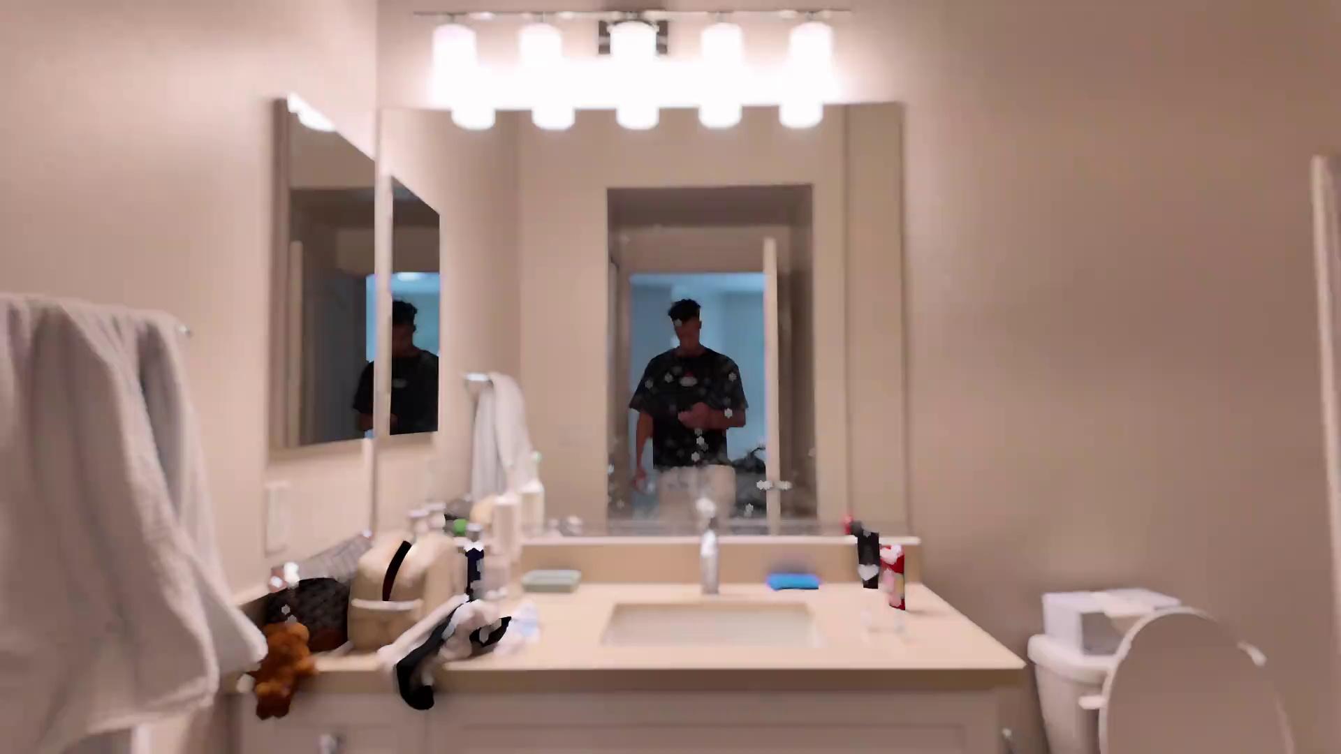 video-poster
