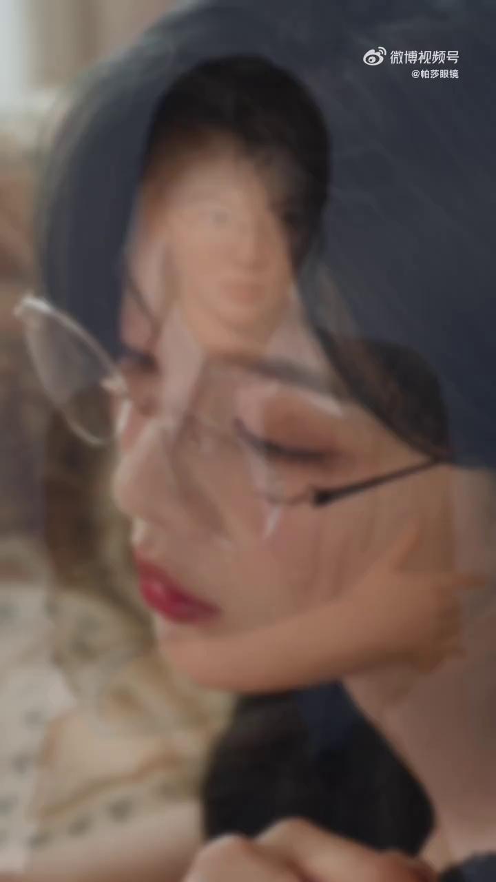 video-poster