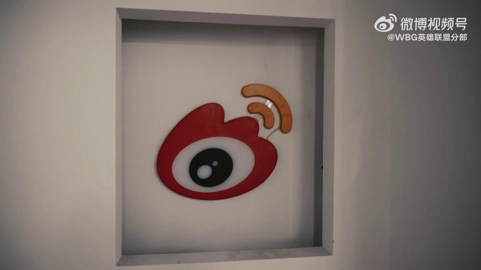 video-poster