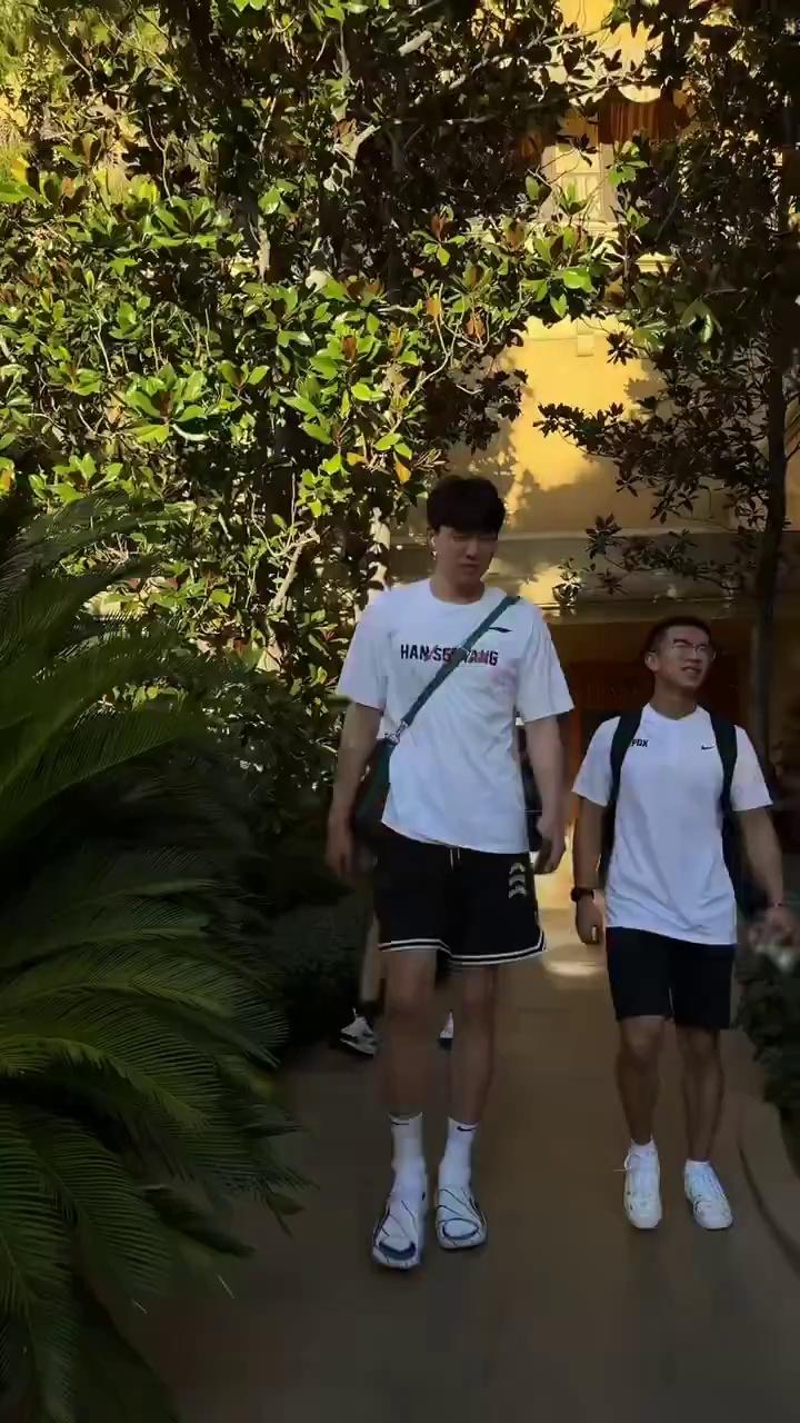 video-poster