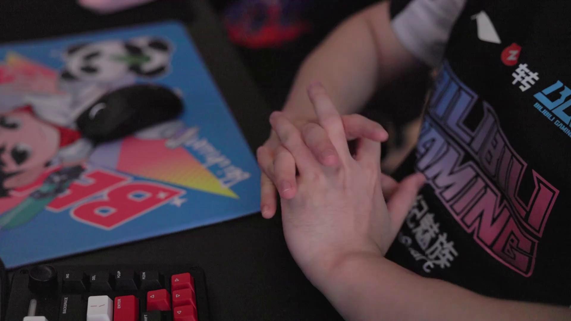 video-poster