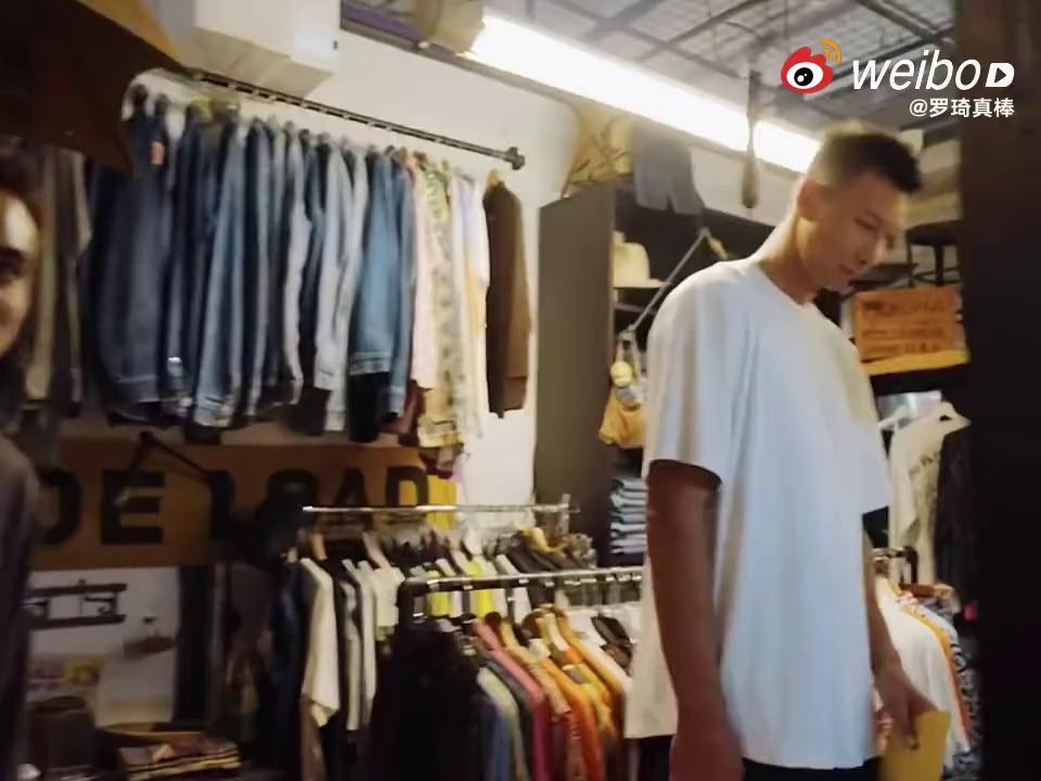 video-poster