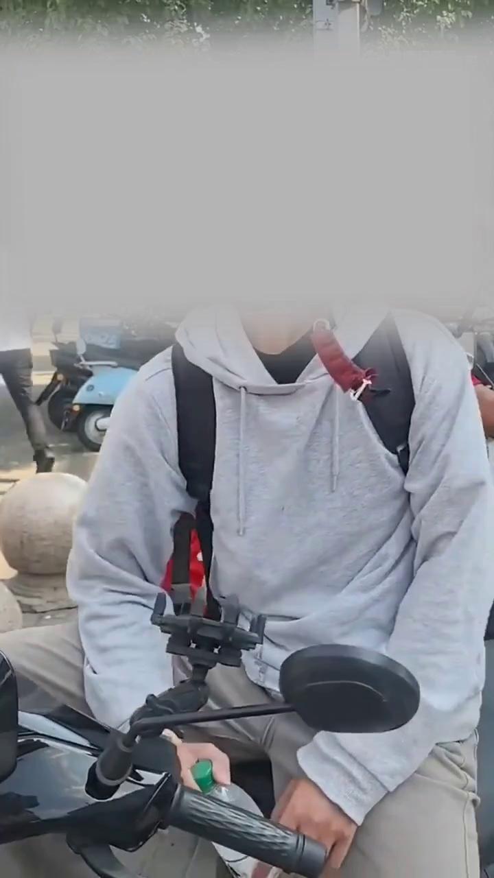 video-poster