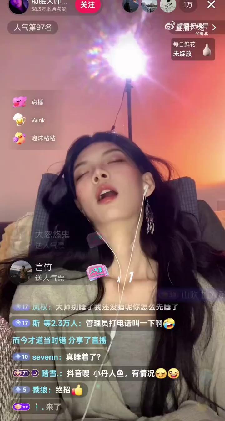 video-poster