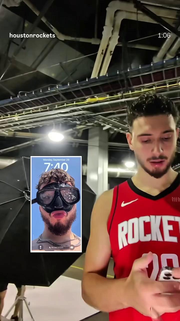 video-poster