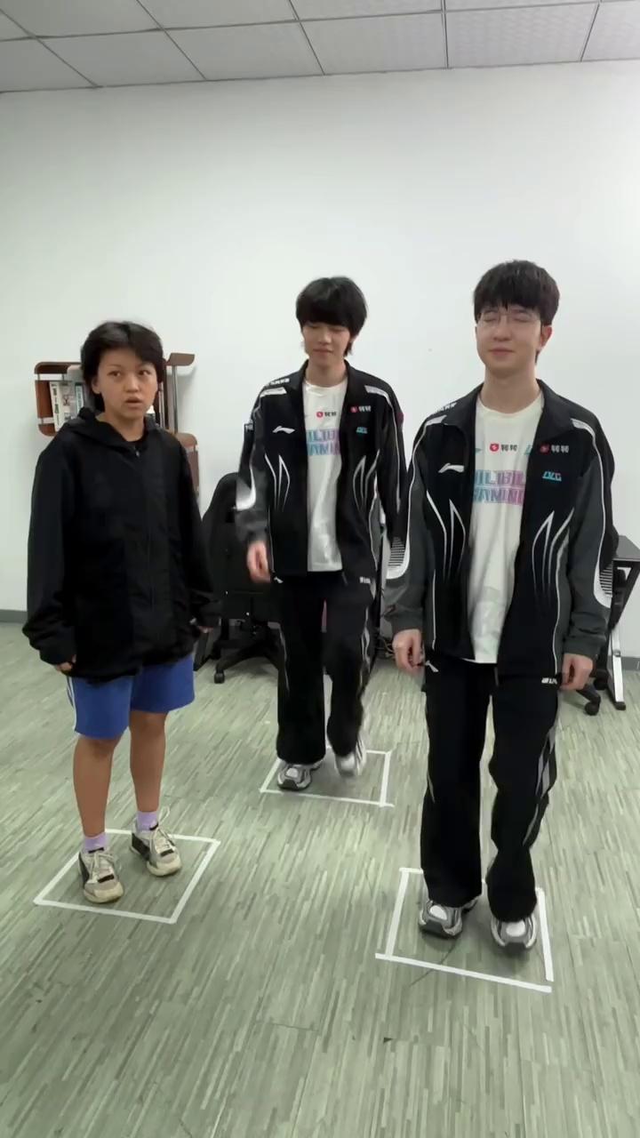video-poster