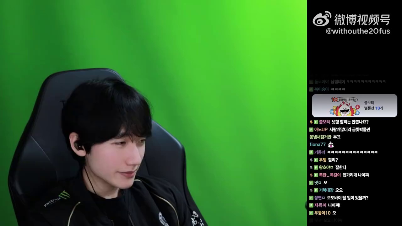 video-poster