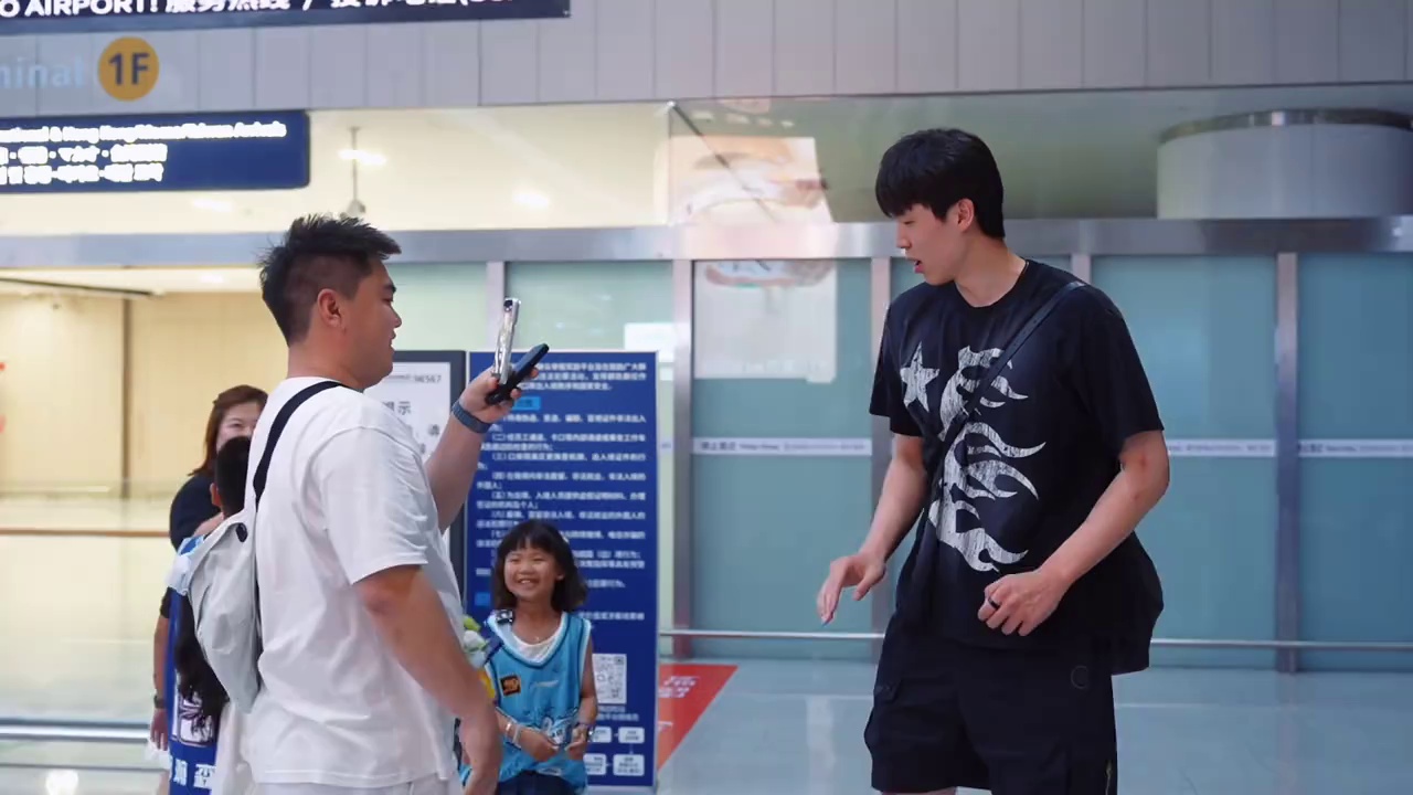 video-poster