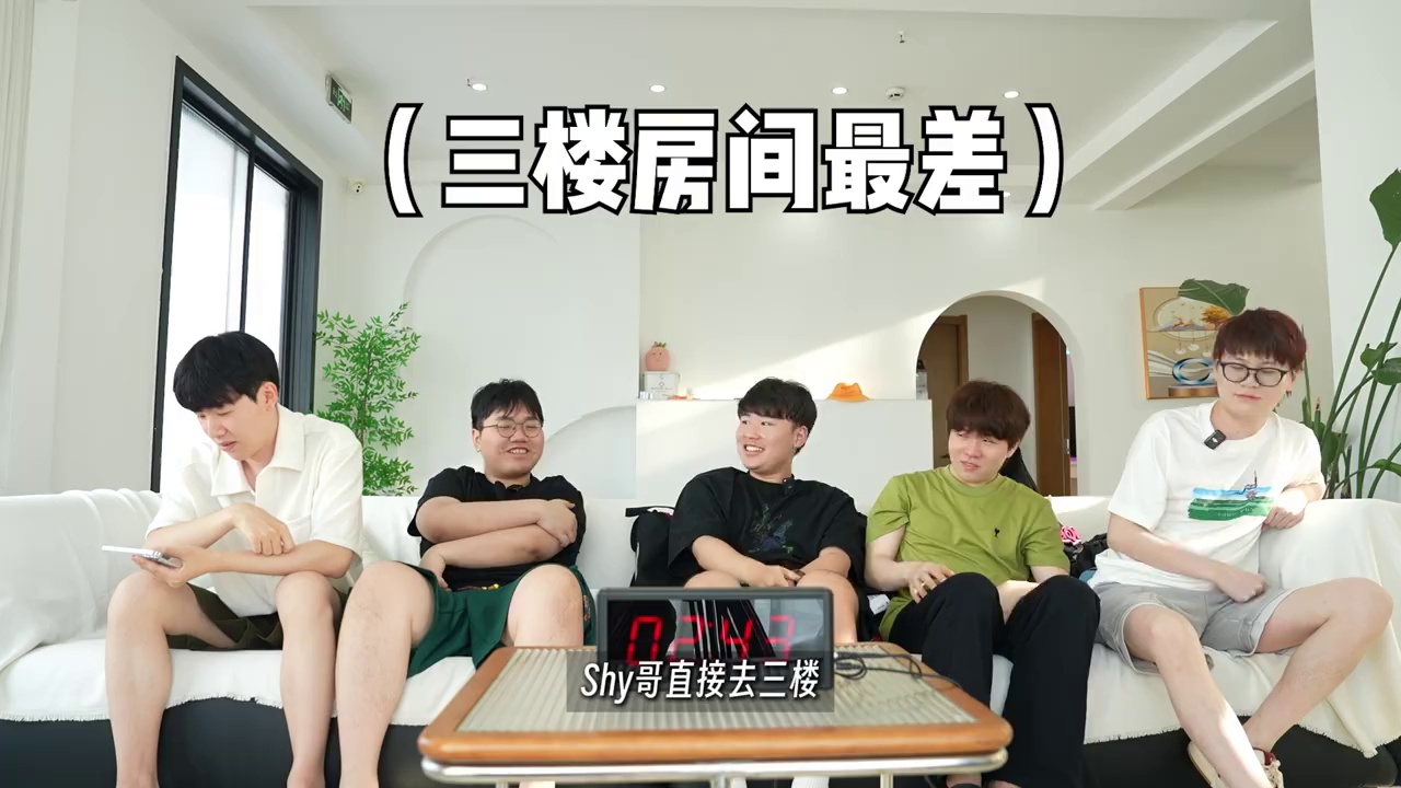 video-poster
