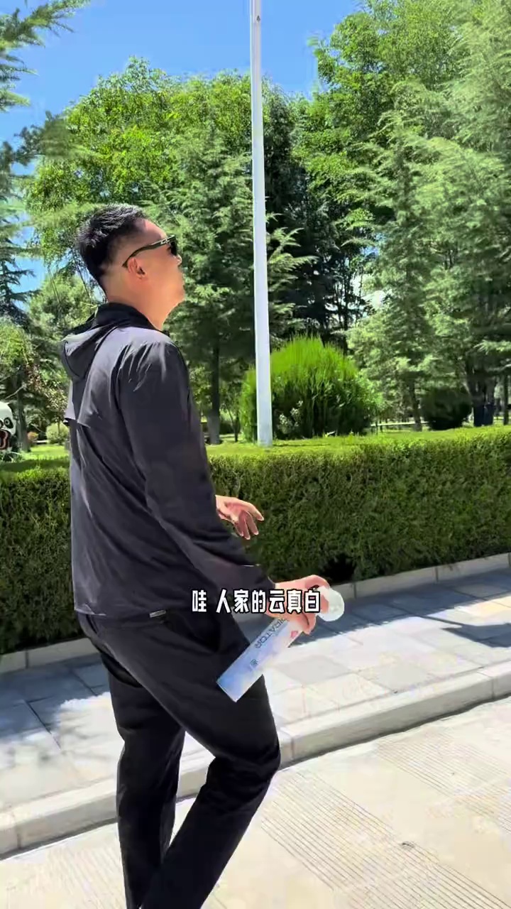video-poster
