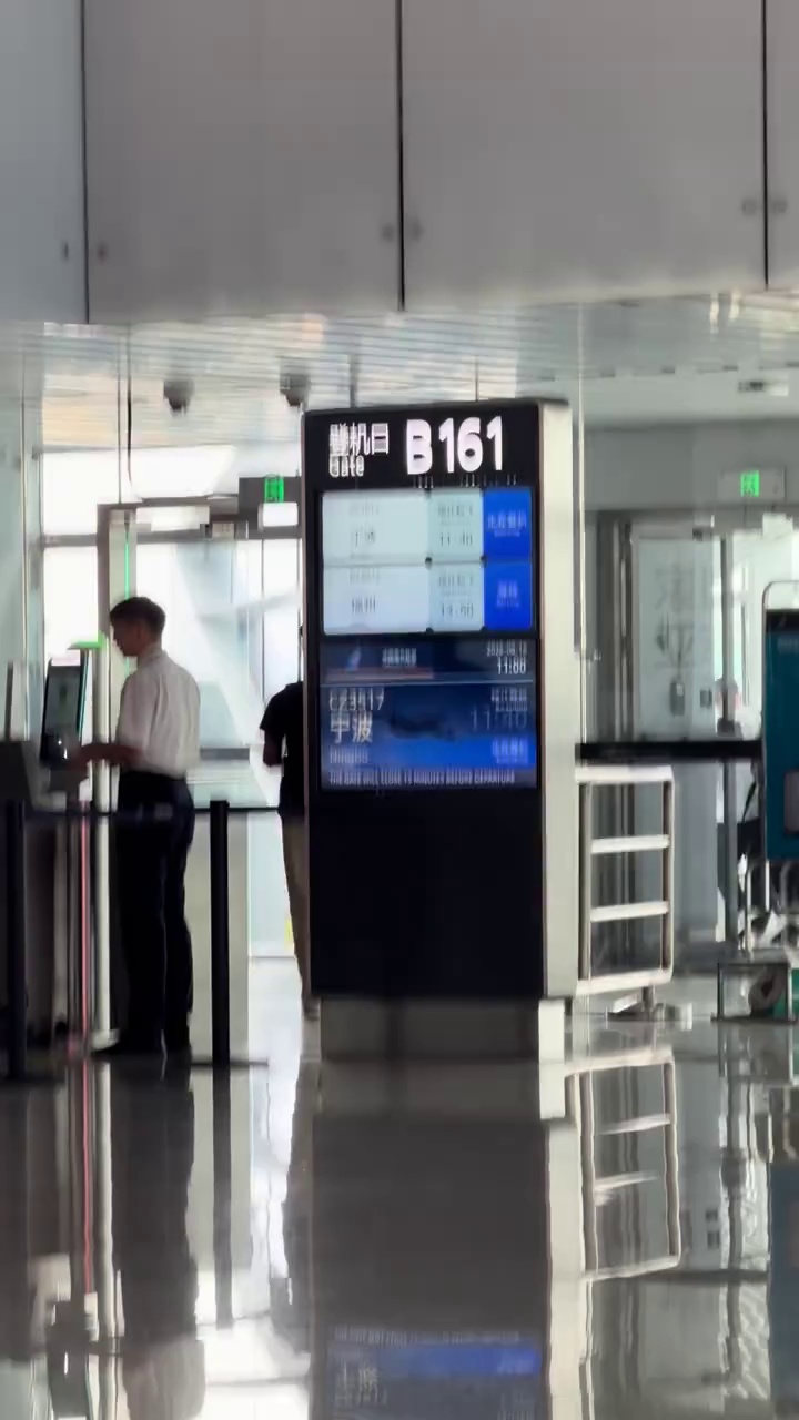 video-poster