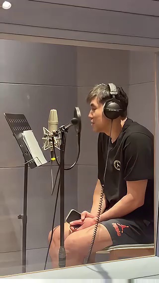 video-poster