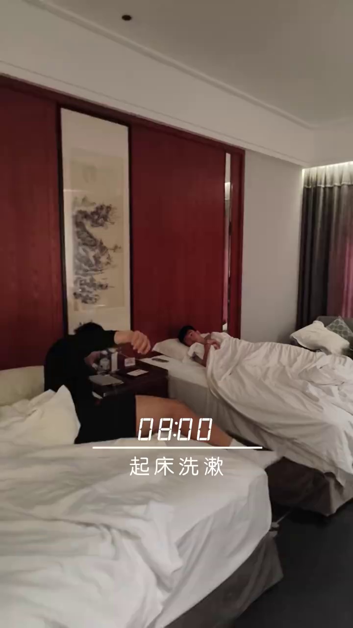 video-poster