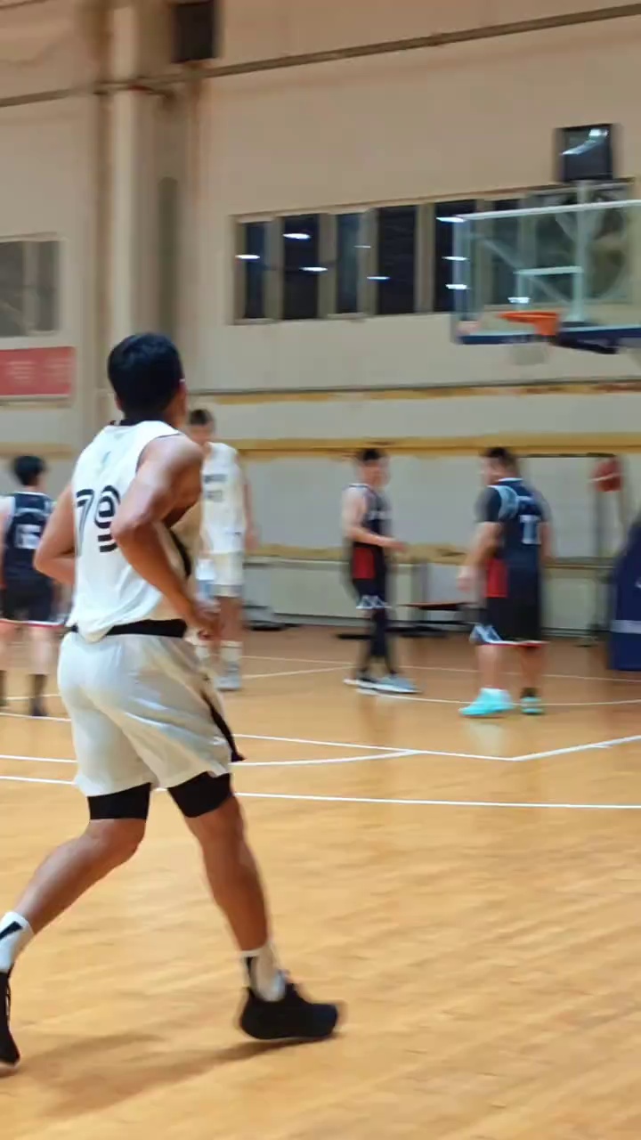 video-poster