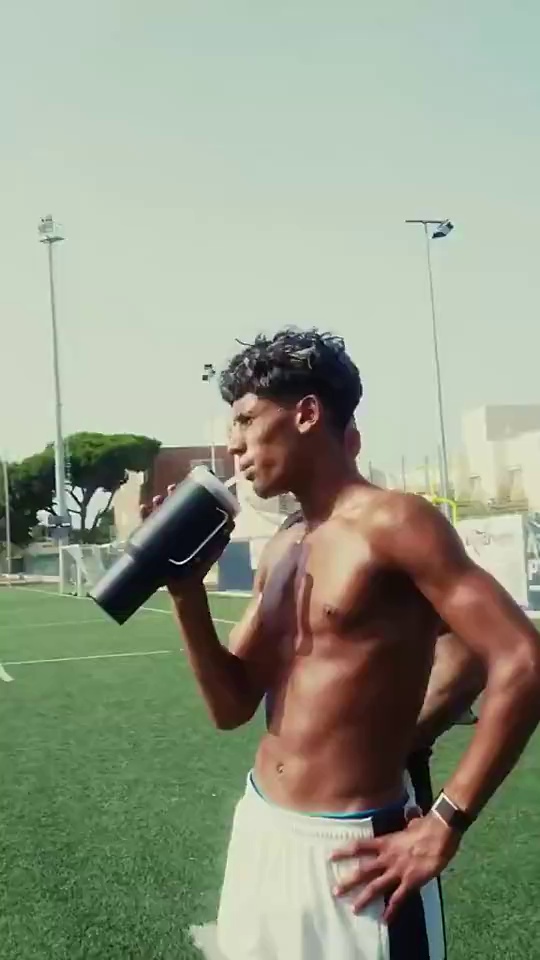 video-poster