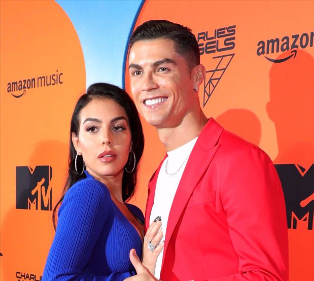 真人秀女星爆c罗猛料 背着乔治娜 撩 我 幽会之后把我拉黑 虎扑