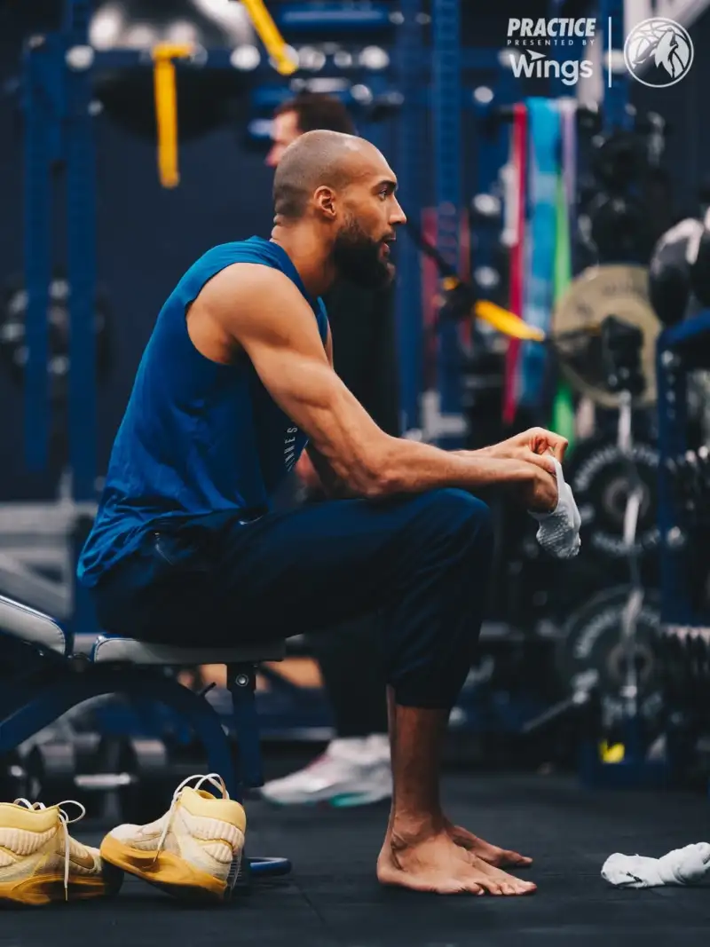 [流言板]壓制！騎士主場大勝76人，本賽季四殺76人&完成橫掃