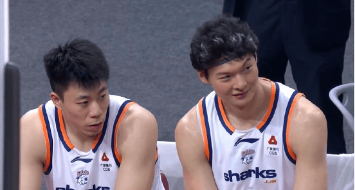 40分狂胜！上海掀翻广东，这场排名前列的焦点大战冷门，早已埋下伏笔？